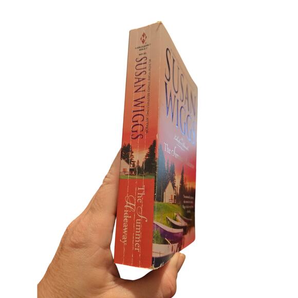 Susan Wiggs THE SUMMER HIDEAWAY Women's Fiction MIRA Harlequin 9780778317005 - Picture 4 of 7